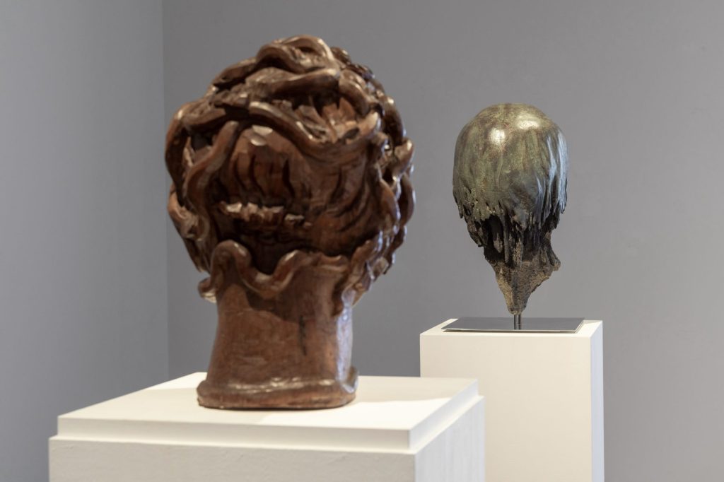 Exhibition view of Scultura lingua morta by Giorgio Andreotta Calò at Ca’ Pesaro – Galleria Internazionale d’Arte Moderna, Venice, 2024-25. Photo by Irene Fanizza