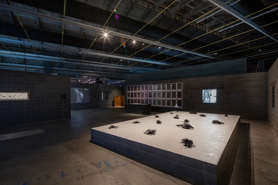 Installation view of De Bello. Notes on War and Peace at Gres Art 671, Bergamo. Photo by Diego De Pol.