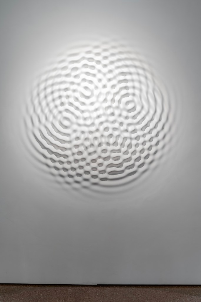 Exhibition view of Leaps, gaps and overlapping diagrams by Loris Cecchini at Ca’ Rezzonico – Museo del Settecento Veneziano, Venice, 2024–25. Photo by Irene Fanizza