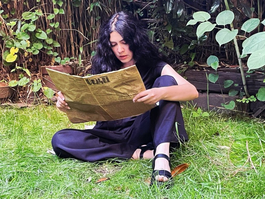 Mary Mikaelyan, Water spell – Still from a 3:49 min looped video, depicting fluid, shimmering water surfaces with a dreamlike quality.