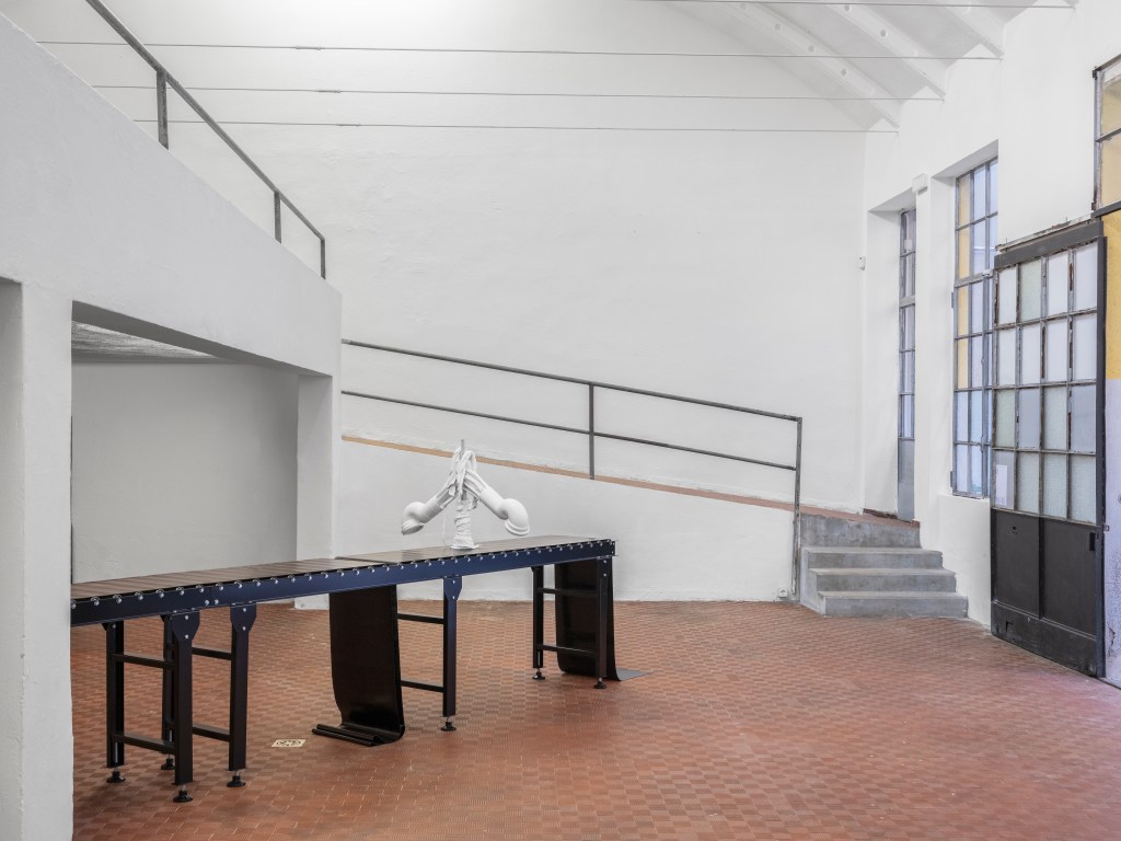 Installation view of Jack O’Brien’s A Formality (2025) at Ordet, showing sculptural and spatial elements arranged within the gallery. Photo by Nicola Gnesi