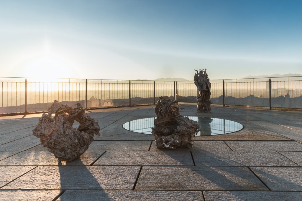 Fabio Roncato’s site-specific installation Momentum installed on the panoramic terrace of Museomontagna.