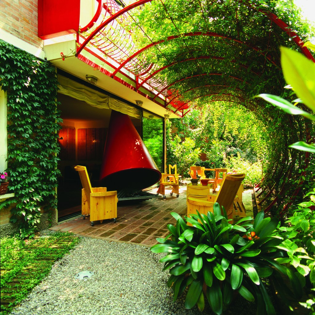 Cesare Leonardi’s Casa Mescoli-Goich in Modena, Italy (1984–93); image courtesy of Archivio Cesare Leonardi Progetti