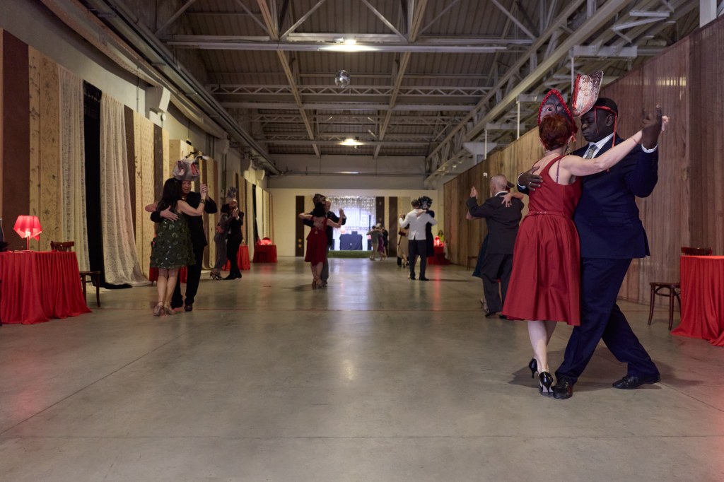 Performance and installation view of Tango (II version) by Benni Bosetto at Pirelli HangarBicocca.
