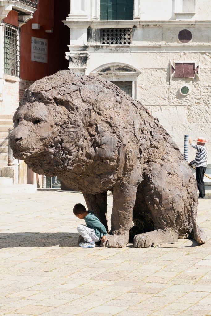 Davide Rivalta, Leoni in campo, at Fondazione Querini Stampalia, Venice. Photo by Adriano Mura. Courtesy of Fondazione Querini Stampalia, Venice.