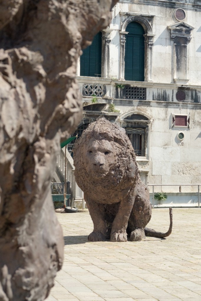 Davide Rivalta, Leoni in campo, at Fondazione Querini Stampalia, Venice. Photo by Adriano Mura. Courtesy of Fondazione Querini Stampalia, Venice.