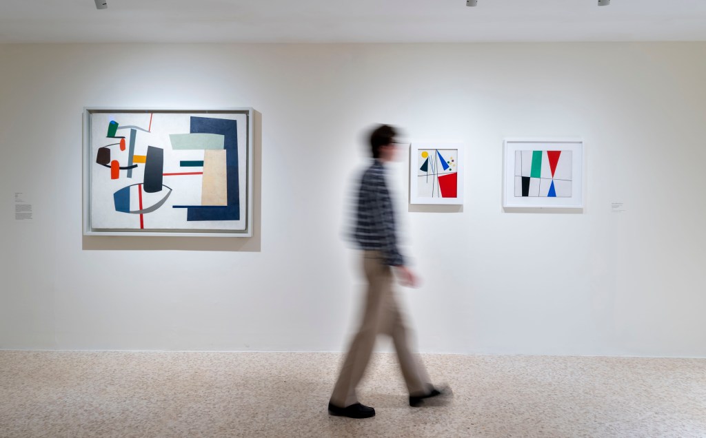 Exhibition graphic for Peggy Guggenheim in London: The Making of a Collector, on view from 25 April to 19 October 2026 at the Peggy Guggenheim Collection. Photograph by Matteo De Fina
