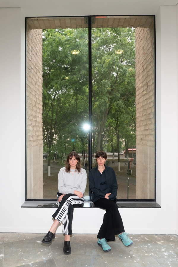 Portrait of artists Aline Bouvy (left) and Stilbé Schroeder (right), 2025.