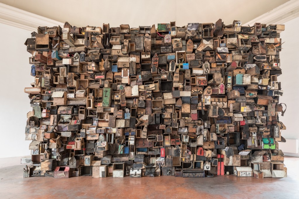 Installation view of Ibrahim Mahama’s Non-Orientable Nkansa II. 1901–2030 (2016) at In Dependence, APALAZZOGALLERY, Brescia, Italy, 2018
